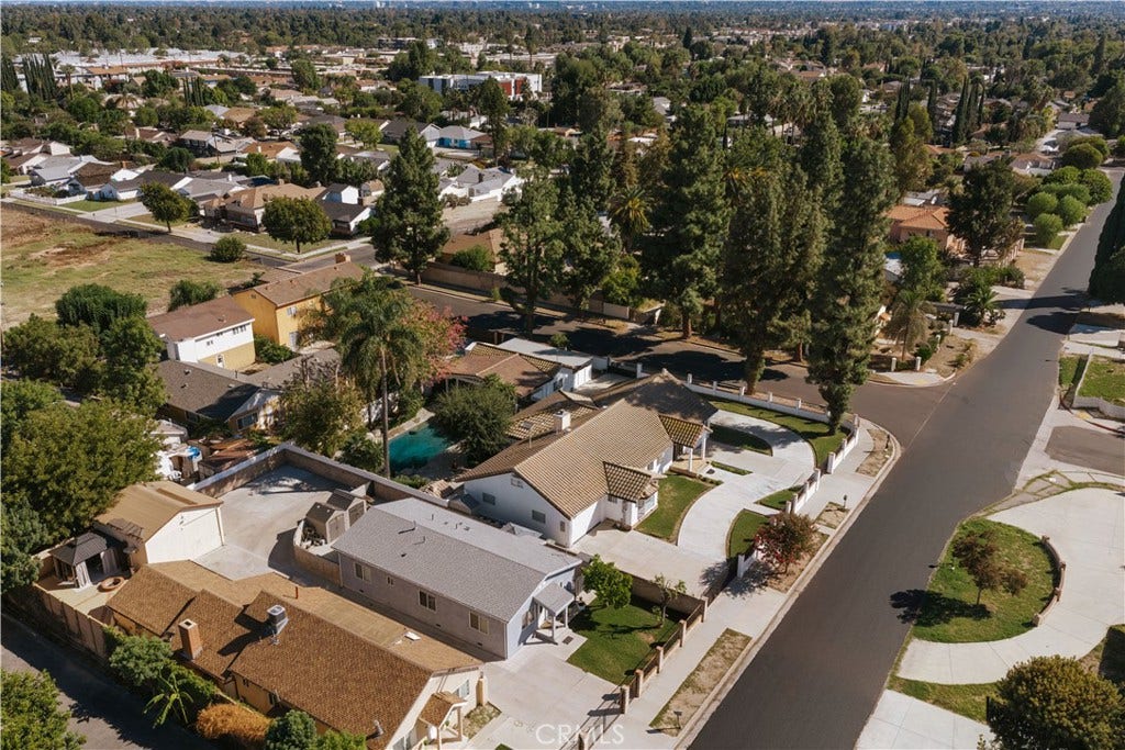 8202 Rhea Avenue, Reseda, CA 91335 8202 Rhea Avenue, Reseda, CA 91335