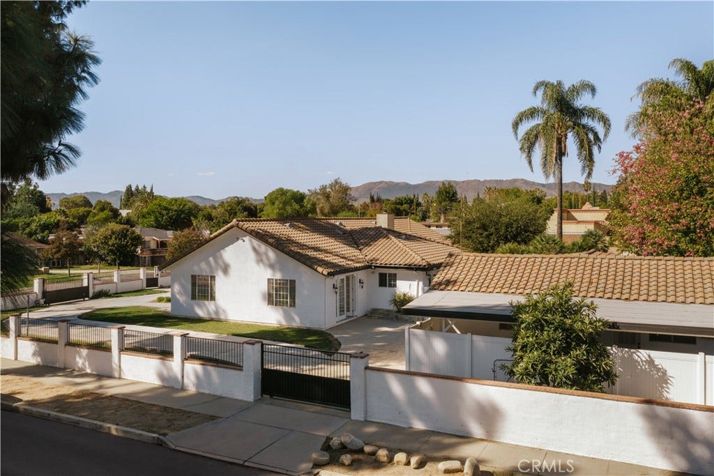8202 Rhea Avenue, Reseda, CA 91335 8202 Rhea Avenue, Reseda, CA 91335