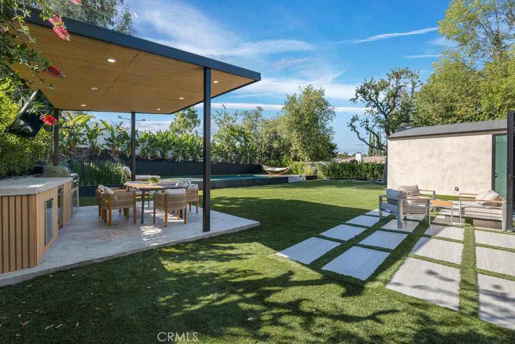 5551 Valerie Avenue, Woodland Hills, CA 91367 5551 Valerie Avenue, Woodland Hills, CA 91367