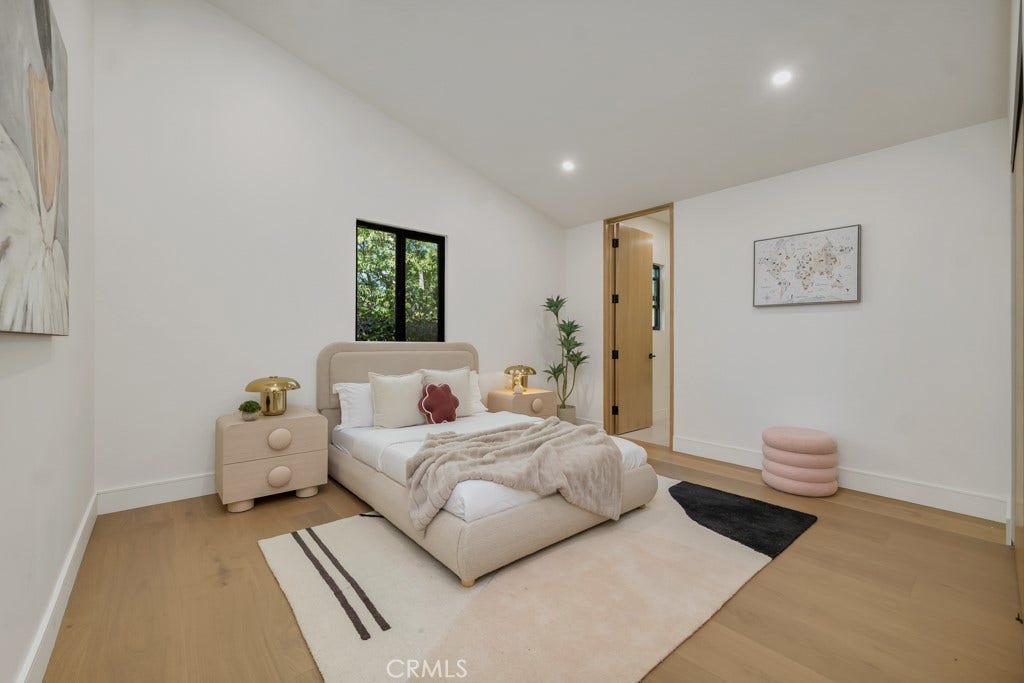 5551 Valerie Avenue, Woodland Hills, CA 91367 5551 Valerie Avenue, Woodland Hills, CA 91367