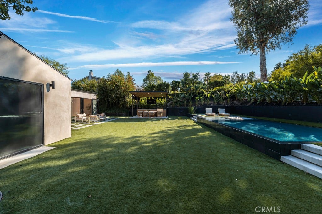 5551 Valerie Avenue, Woodland Hills, CA 91367 5551 Valerie Avenue, Woodland Hills, CA 91367