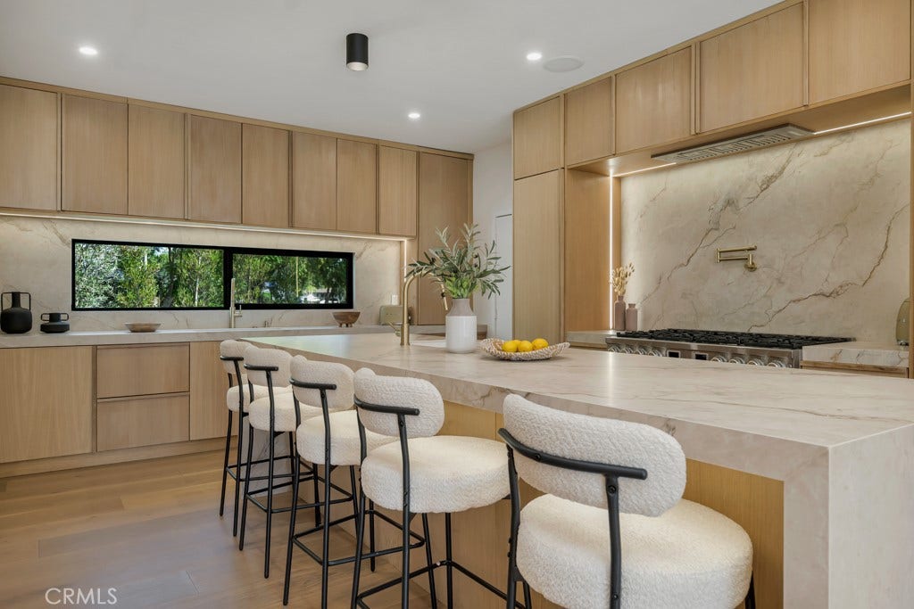5551 Valerie Avenue, Woodland Hills, CA 91367 5551 Valerie Avenue, Woodland Hills, CA 91367