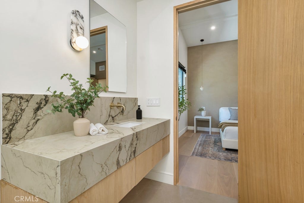5551 Valerie Avenue, Woodland Hills, CA 91367 5551 Valerie Avenue, Woodland Hills, CA 91367