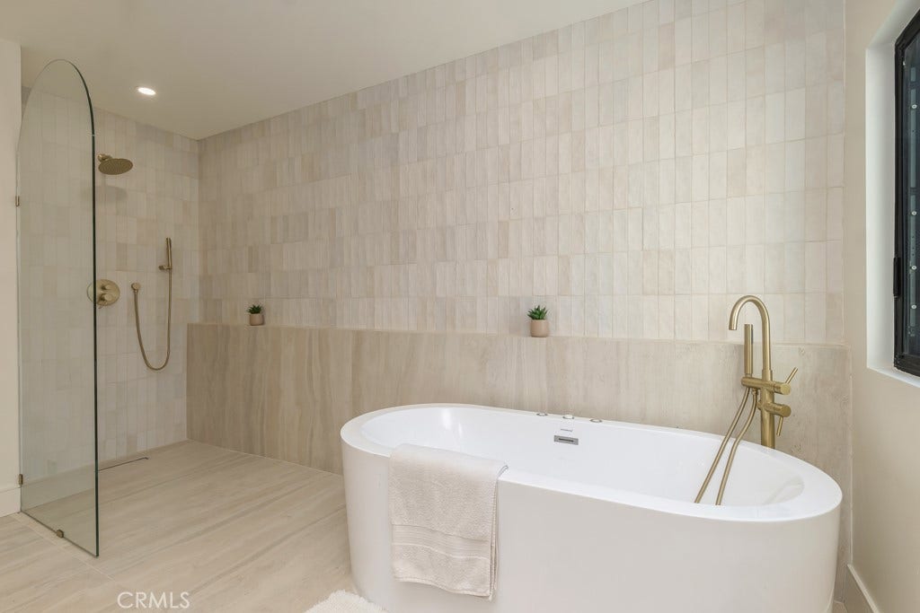 5551 Valerie Avenue, Woodland Hills, CA 91367 5551 Valerie Avenue, Woodland Hills, CA 91367