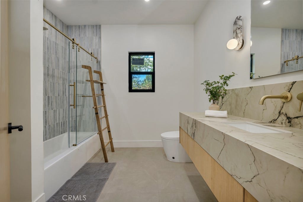 5551 Valerie Avenue, Woodland Hills, CA 91367 5551 Valerie Avenue, Woodland Hills, CA 91367