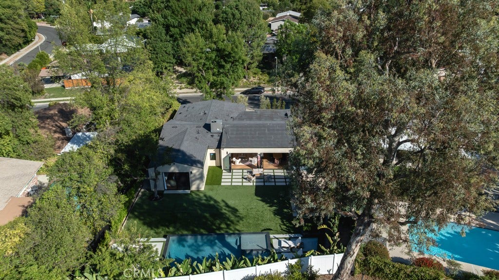 5551 Valerie Avenue, Woodland Hills, CA 91367 5551 Valerie Avenue, Woodland Hills, CA 91367