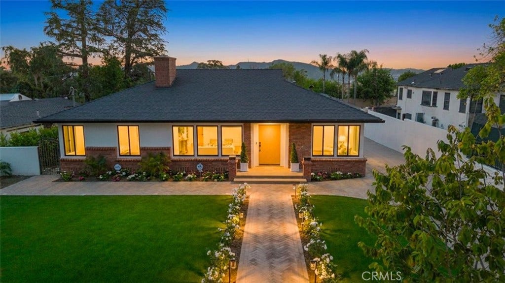 941 Sherlock Drive, Burbank, CA 91501 941 Sherlock Drive, Burbank, CA 91501