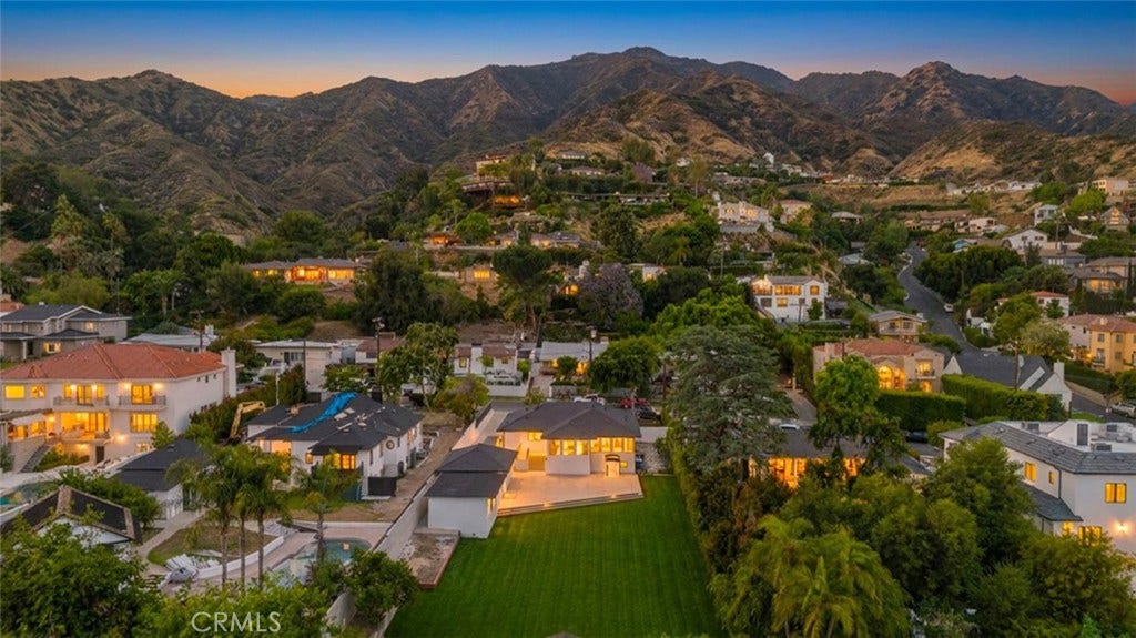 941 Sherlock Drive, Burbank, CA 91501 941 Sherlock Drive, Burbank, CA 91501