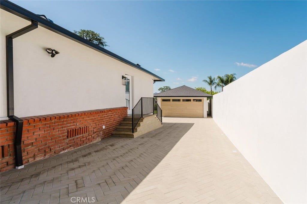 941 Sherlock Drive, Burbank, CA 91501 941 Sherlock Drive, Burbank, CA 91501