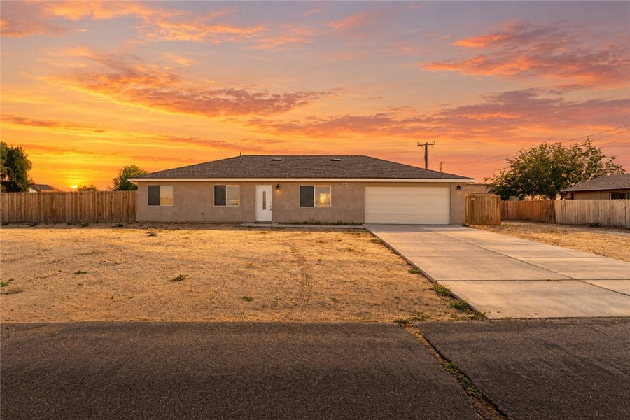 Property photo for 10016 Mendiburu, California City, CA