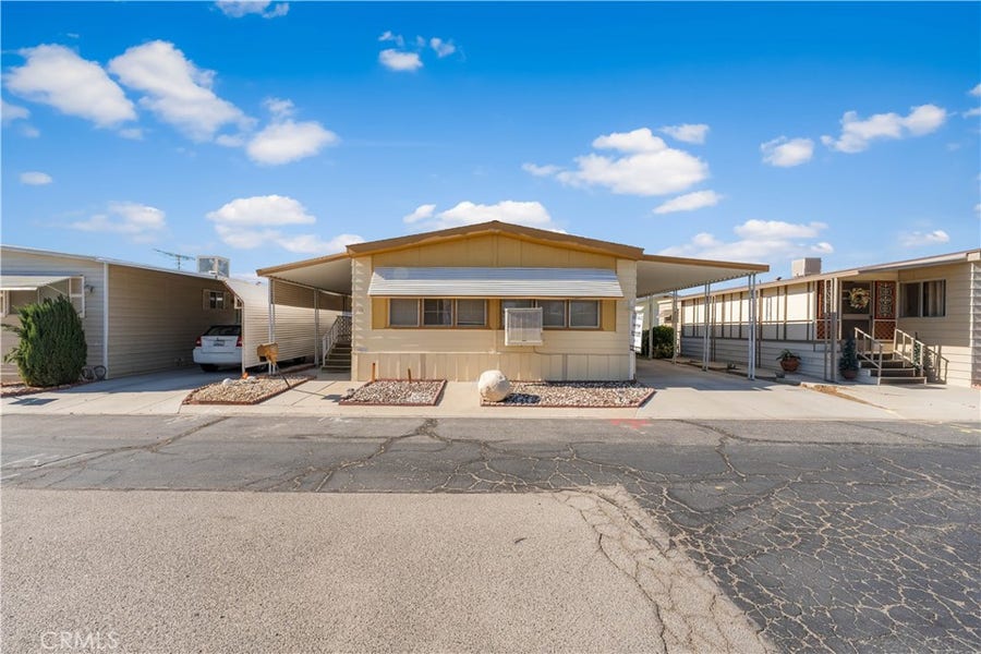 Property photo for 2550 E Avenue I, #15, Lancaster, CA