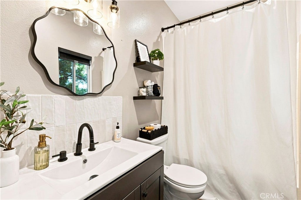 23800 Woodpark Court, Valencia, CA 91354