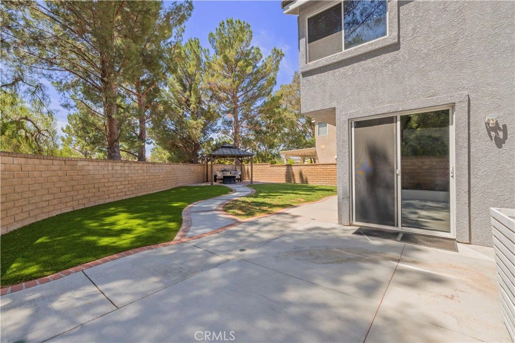 23800 Woodpark Court, Valencia, CA 91354