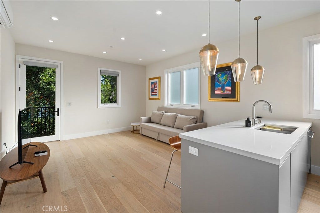 15547 Valley Vista Boulevard, Encino, CA 91436 15547 Valley Vista Boulevard, Encino, CA 91436