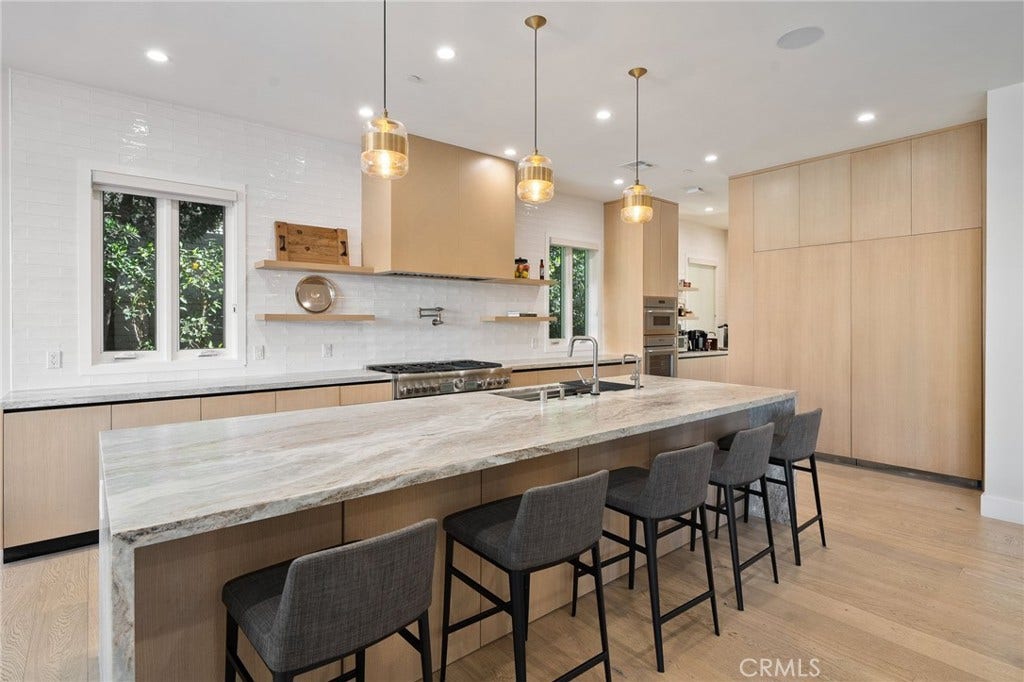 15547 Valley Vista Boulevard, Encino, CA 91436 15547 Valley Vista Boulevard, Encino, CA 91436