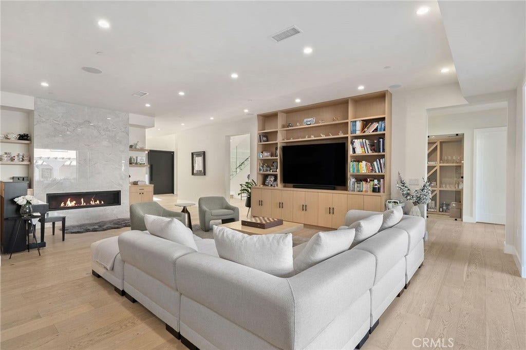 15547 Valley Vista Boulevard, Encino, CA 91436 15547 Valley Vista Boulevard, Encino, CA 91436