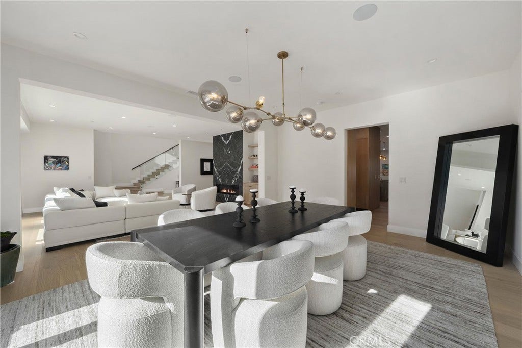 15547 Valley Vista Boulevard, Encino, CA 91436 15547 Valley Vista Boulevard, Encino, CA 91436