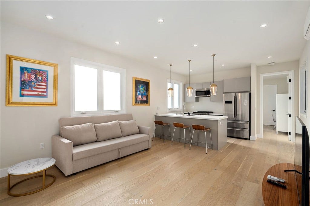15547 Valley Vista Boulevard, Encino, CA 91436 15547 Valley Vista Boulevard, Encino, CA 91436