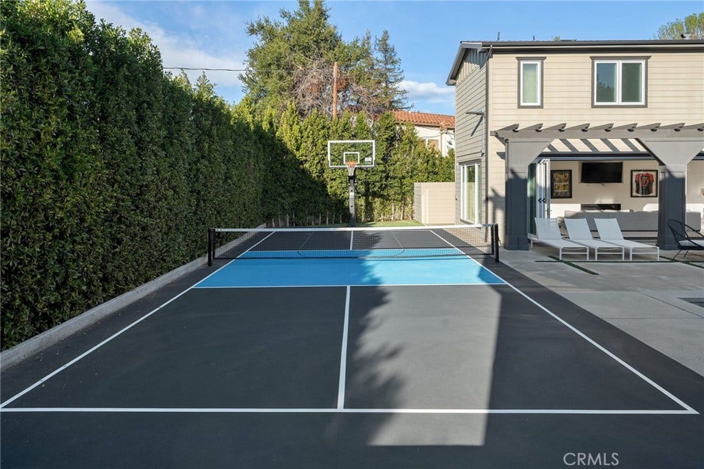 15547 Valley Vista Boulevard, Encino, CA 91436 15547 Valley Vista Boulevard, Encino, CA 91436