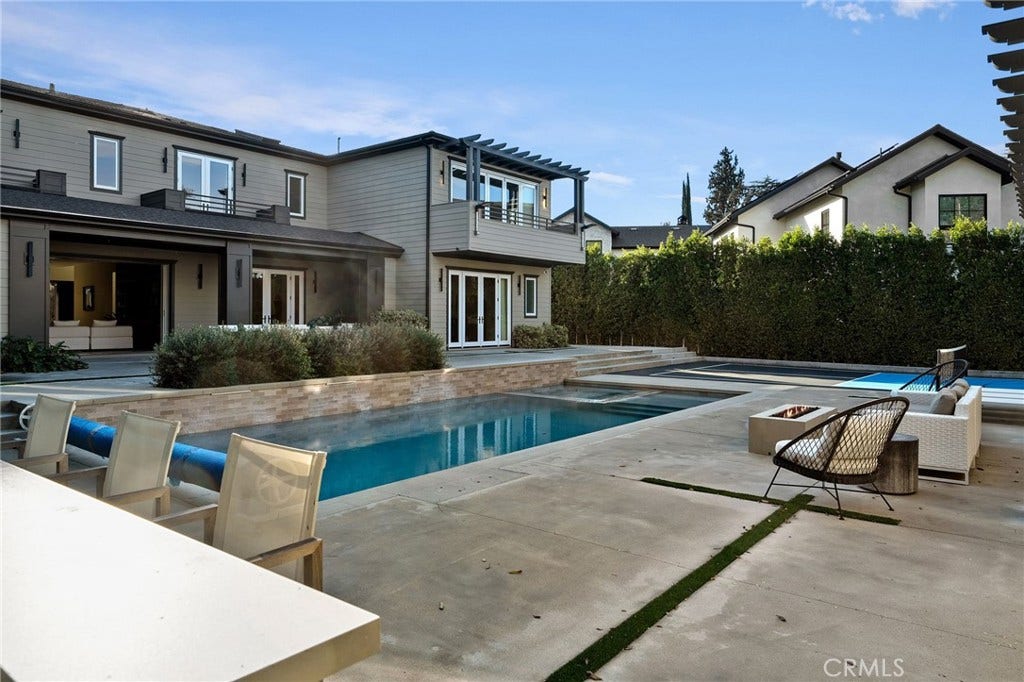 15547 Valley Vista Boulevard, Encino, CA 91436 15547 Valley Vista Boulevard, Encino, CA 91436