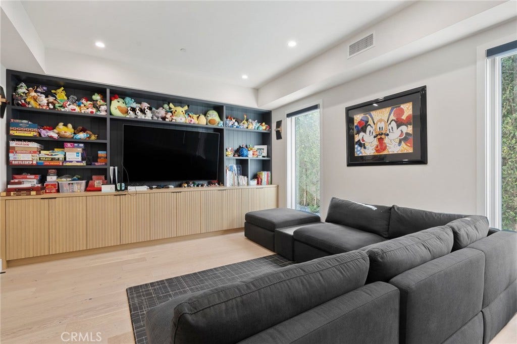 15547 Valley Vista Boulevard, Encino, CA 91436 15547 Valley Vista Boulevard, Encino, CA 91436