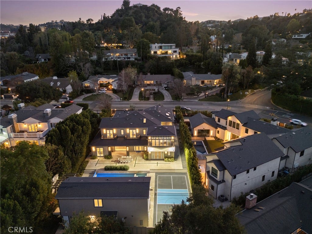 15547 Valley Vista Boulevard, Encino, CA 91436 15547 Valley Vista Boulevard, Encino, CA 91436