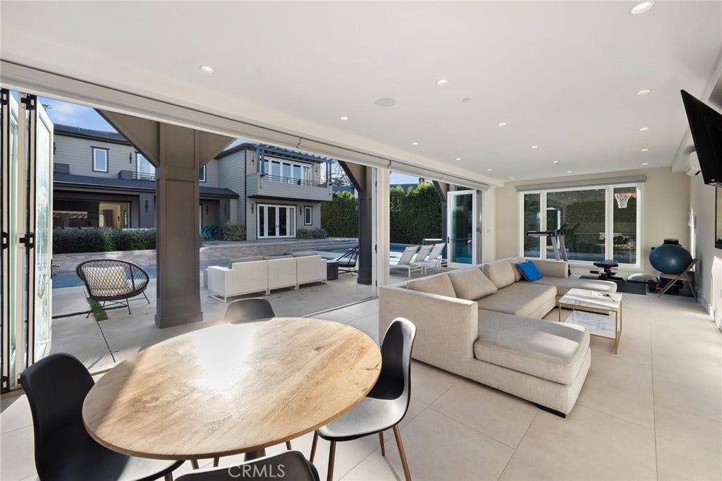 15547 Valley Vista Boulevard, Encino, CA 91436 15547 Valley Vista Boulevard, Encino, CA 91436
