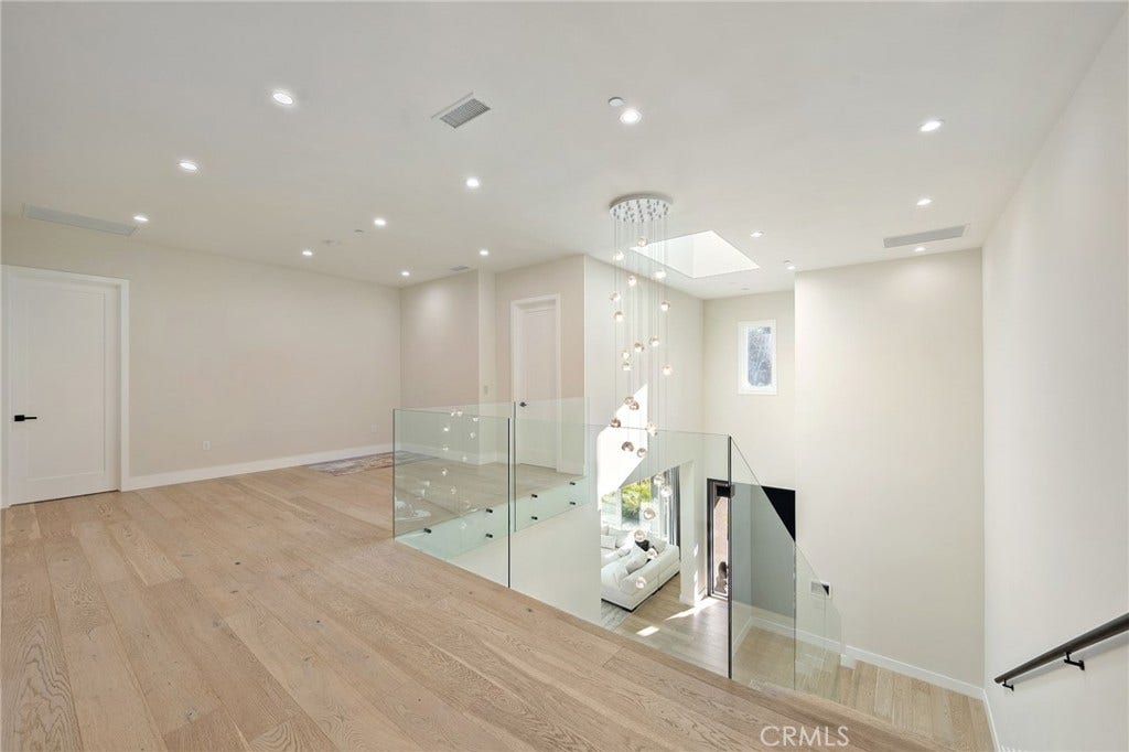 15547 Valley Vista Boulevard, Encino, CA 91436 15547 Valley Vista Boulevard, Encino, CA 91436