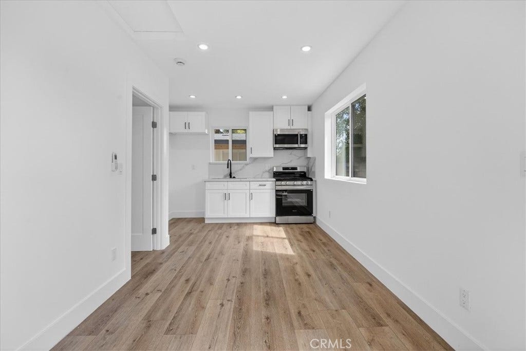 7053 Fallbrook Avenue, West Hills, CA 91307 7053 Fallbrook Avenue, West Hills, CA 91307