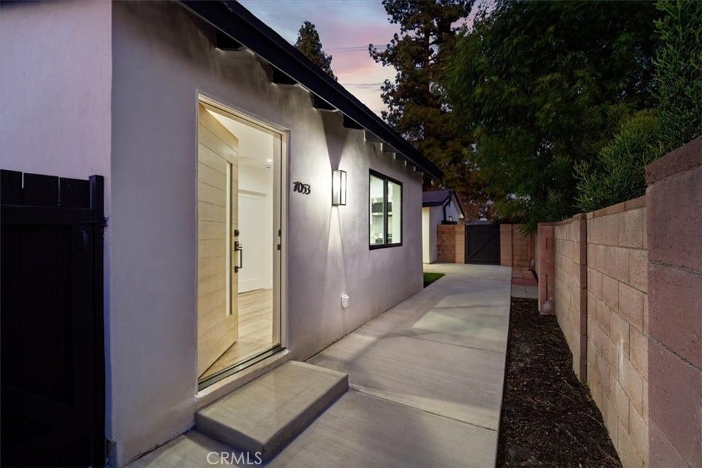7053 Fallbrook Avenue, West Hills, CA 91307 7053 Fallbrook Avenue, West Hills, CA 91307
