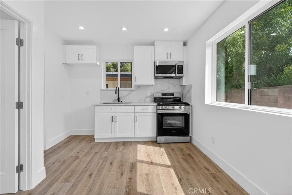 7053 Fallbrook Avenue, West Hills, CA 91307 7053 Fallbrook Avenue, West Hills, CA 91307