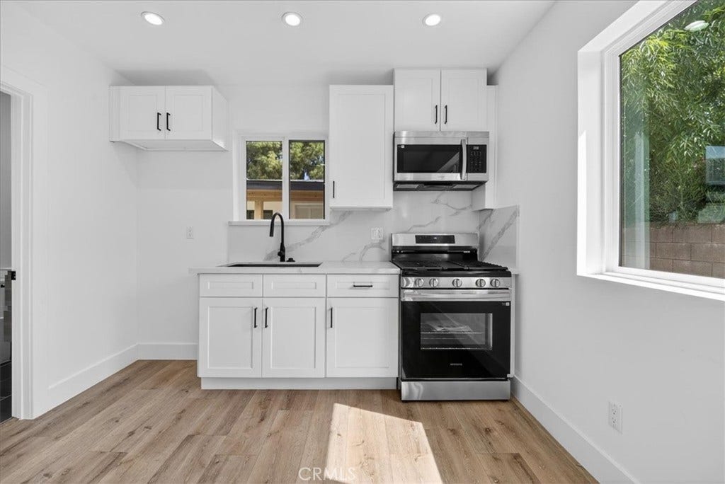 7053 Fallbrook Avenue, West Hills, CA 91307 7053 Fallbrook Avenue, West Hills, CA 91307
