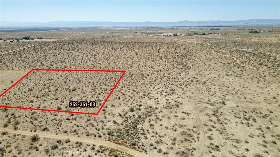 Property photo for 0 Ptn Of Se1/4 Sec18 T9 R13 Excl of MR, Rosamond, CA