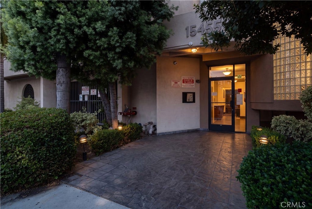 15455 Sherman, Van Nuys, CA 91406