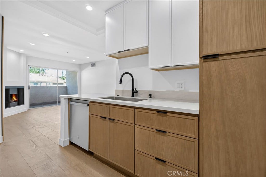 15455 Sherman, Van Nuys, CA 91406