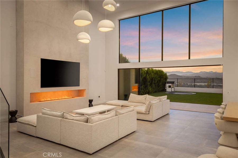 Property photo for 27640 Juniper Lane, Valencia, CA