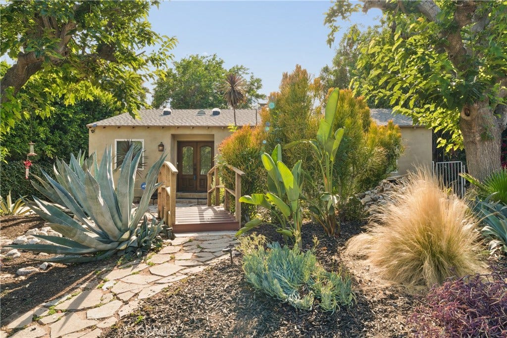 4719 Wortser, Sherman Oaks, CA 91423 4719 Wortser, Sherman Oaks, CA 91423