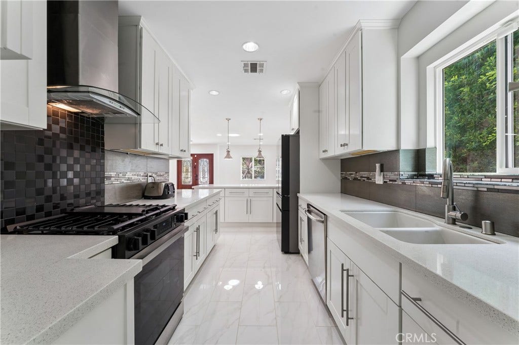 4719 Wortser, Sherman Oaks, CA 91423 4719 Wortser, Sherman Oaks, CA 91423