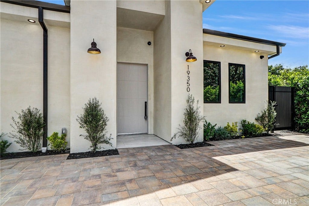 19350 Lanark Street, Reseda, CA 91335 19350 Lanark Street, Reseda, CA 91335