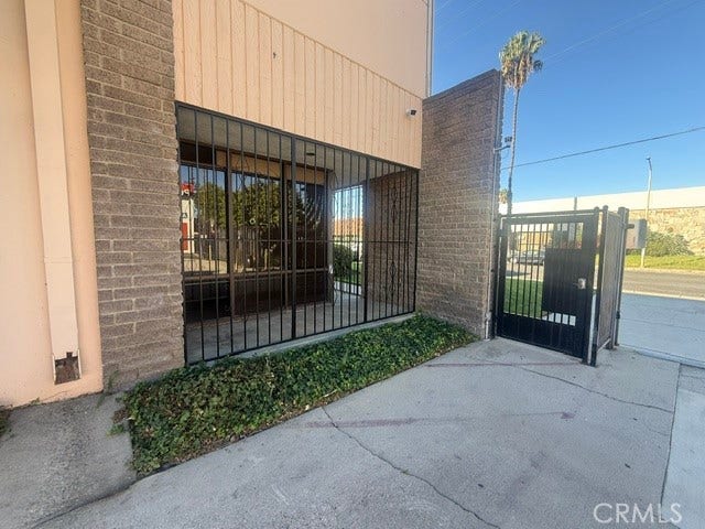 8030 Deering Ave, Canoga Park, CA 91311 8030 Deering Ave, Canoga Park, CA 91311