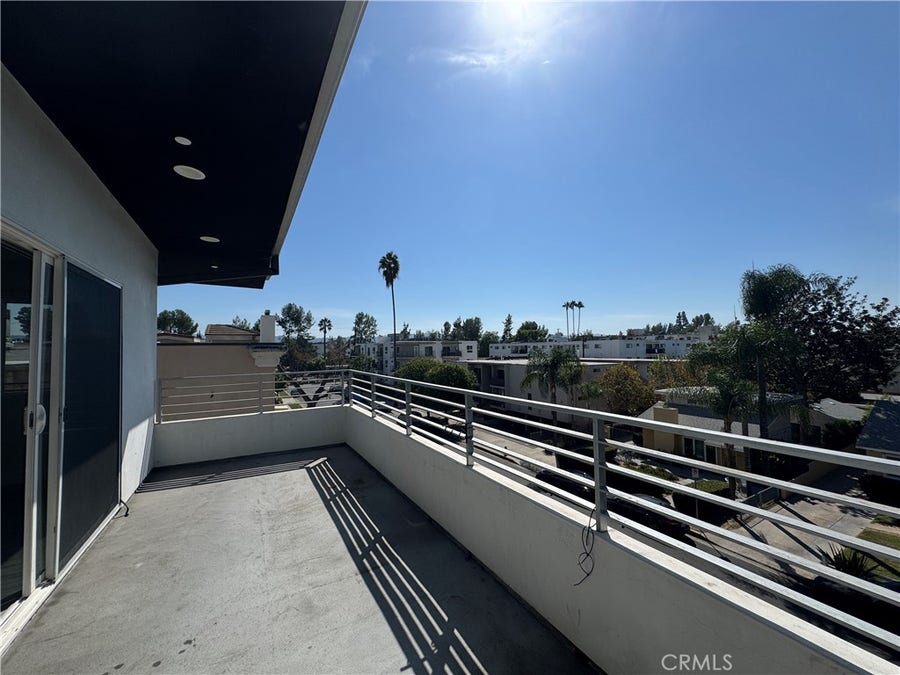 Property photo for 5432 Hermitage Ave, #301, Valley Village, CA