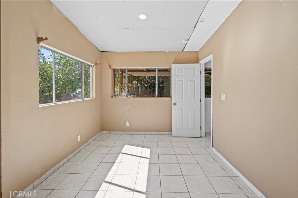 10561 Marklein, San Fernando, CA 91345