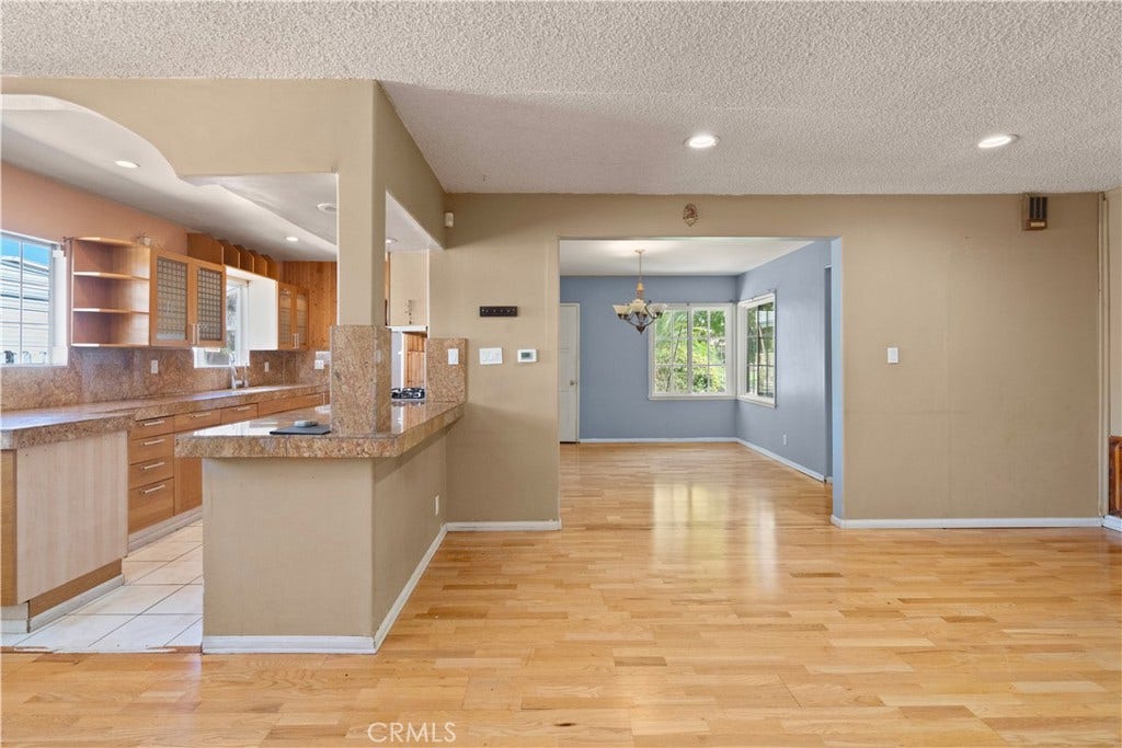 10561 Marklein, San Fernando, CA 91345