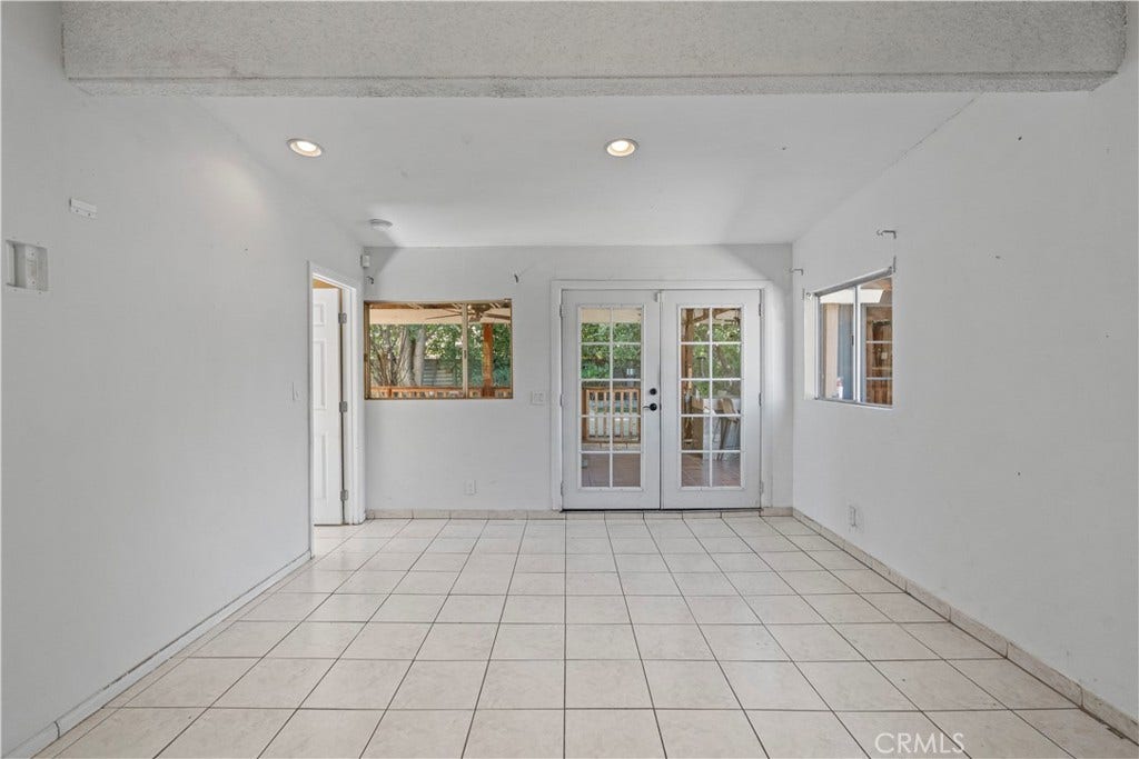 10561 Marklein, San Fernando, CA 91345