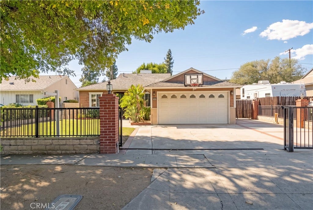 10561 Marklein, San Fernando, CA 91345