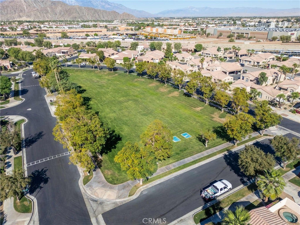 47870 Sumac, La Quinta, CA 92253