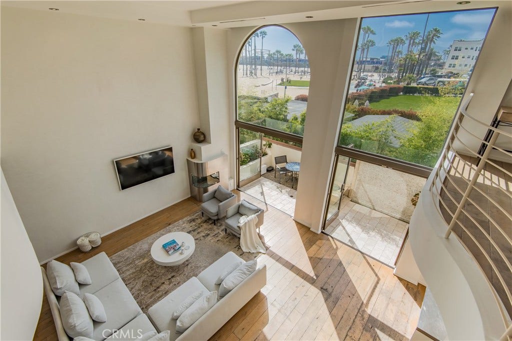 11 Marine Terrace, #3, Santa Monica, CA 90401