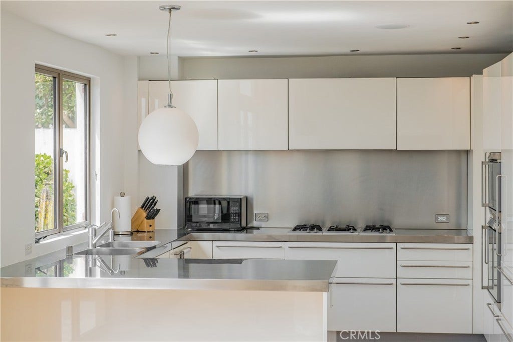 11 Marine Terrace, #3, Santa Monica, CA 90401