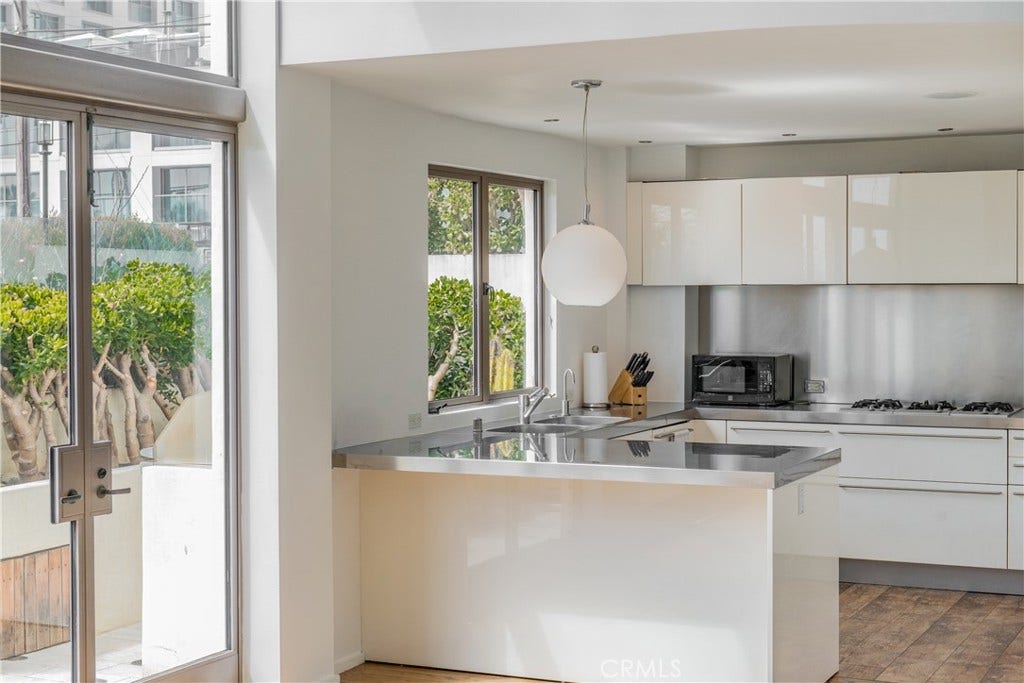 11 Marine Terrace, #3, Santa Monica, CA 90401