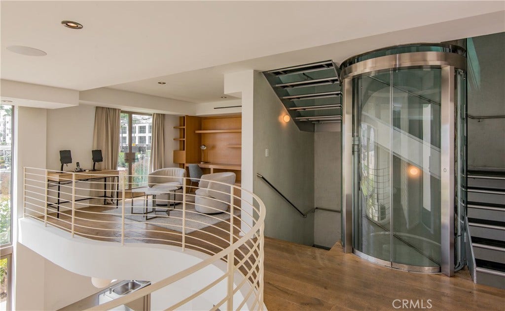 11 Marine Terrace, #3, Santa Monica, CA 90401